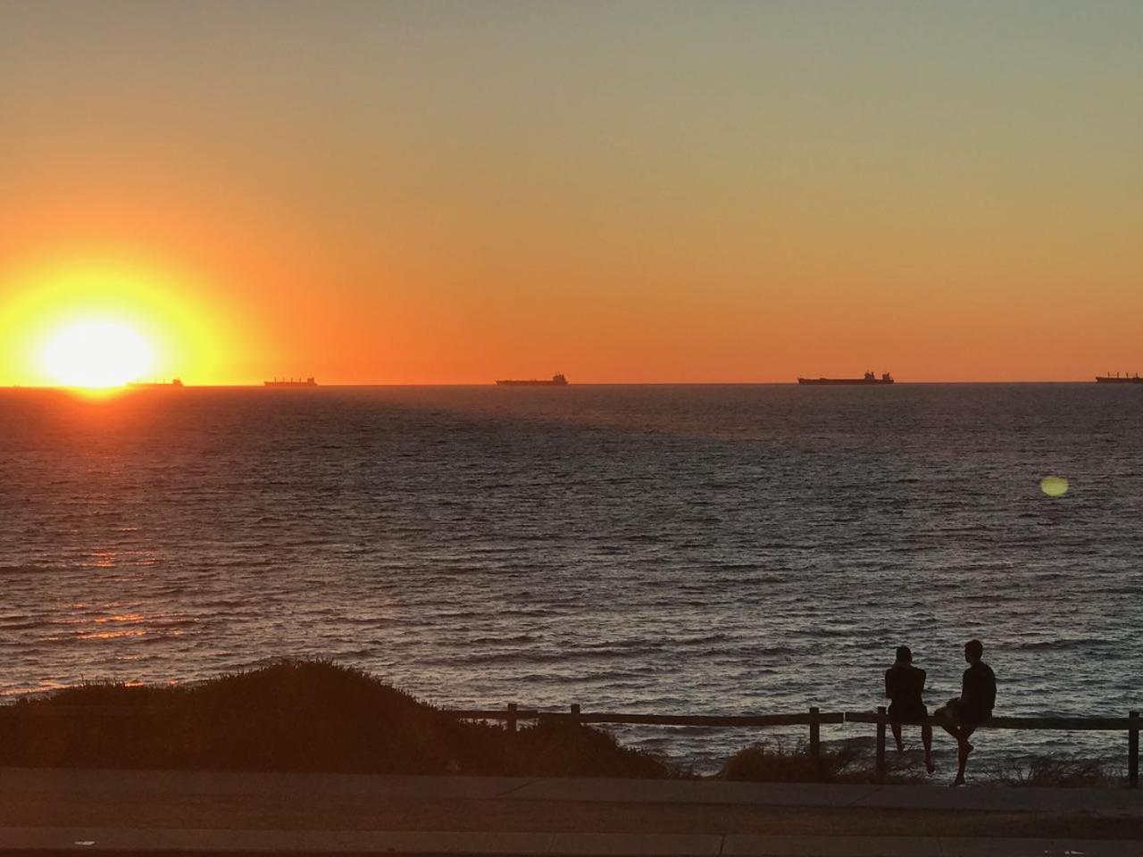 Cottesloe Beachfront Ocean View Apartment Perth Luaran gambar